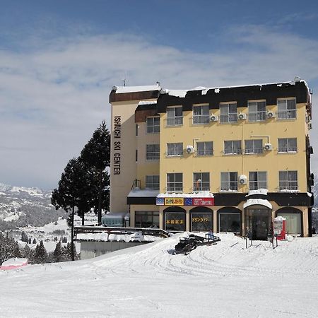 Ishiuchi Ski Center Minamiuonuma Exteriör bild