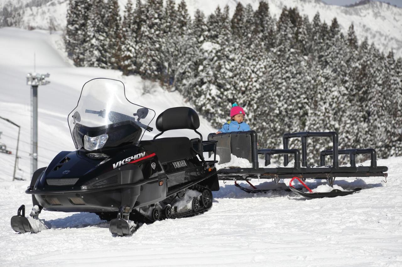 Ishiuchi Ski Center Minamiuonuma Exteriör bild